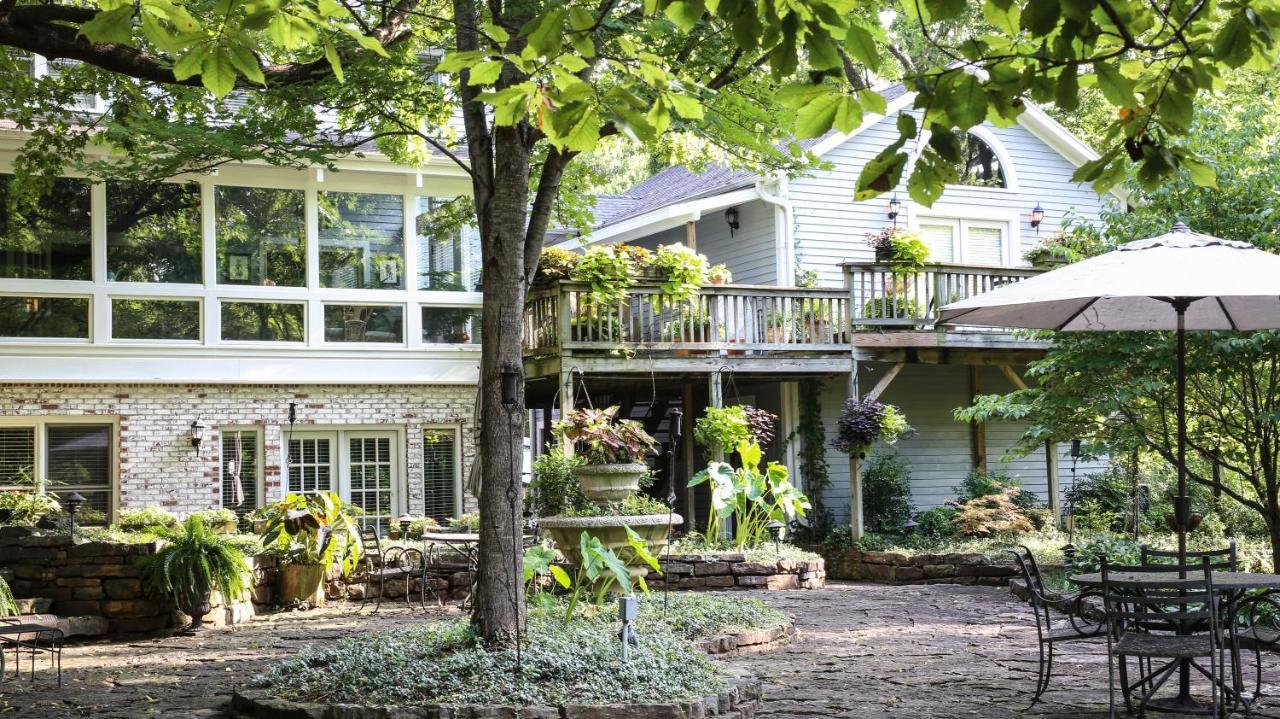Dickson Street Bed & Breakfast Fayetteville Exterior photo